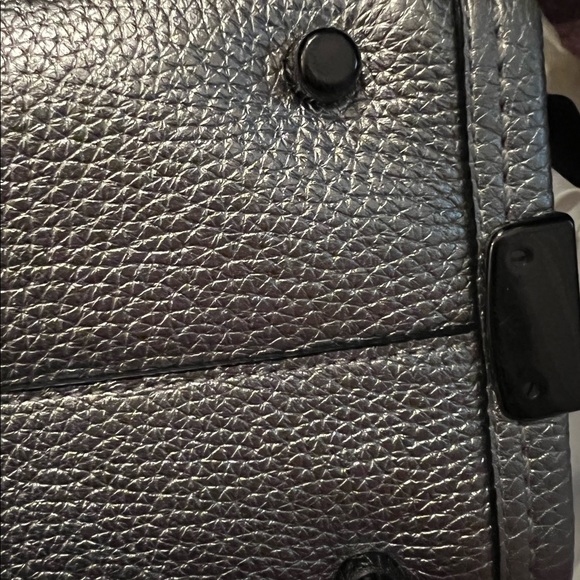 Coach silver Swagger 21 in pebbled leather. Dust bag included. - Picture 4 of 10